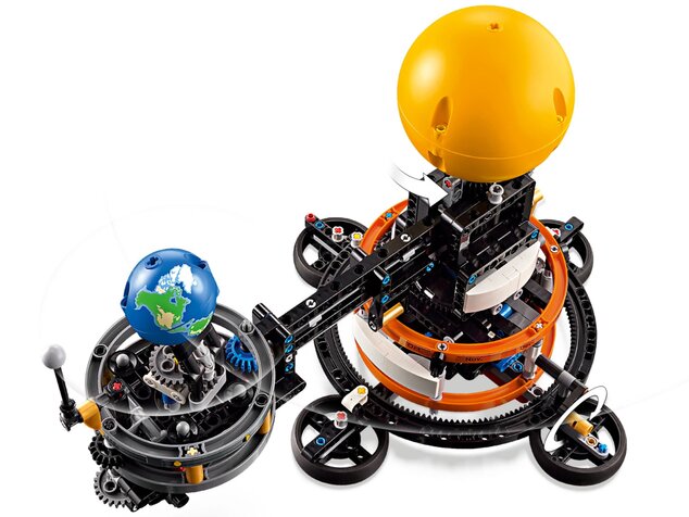 LEGO® Technic 42179 Planeta Pământ și Luna pe orbită
