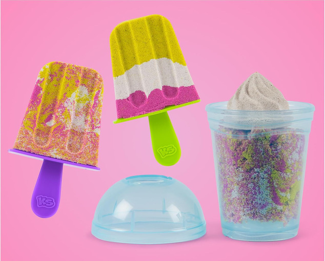 Spin Master Kinetic sand smoothie mixer