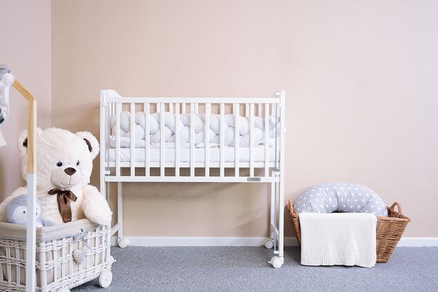 Gyermek kikötői kiságy New Baby MATEO 90x40 cm fehér