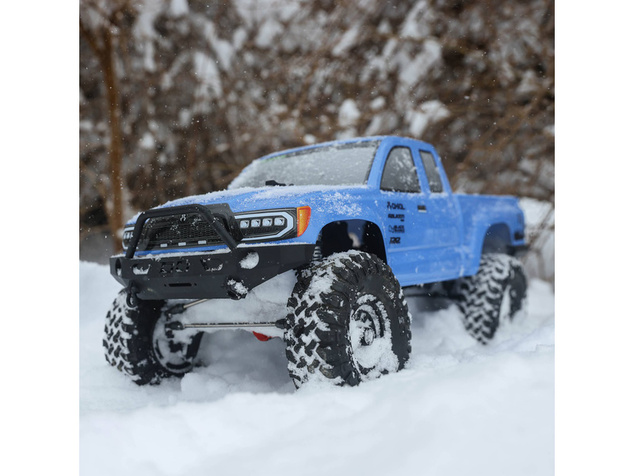 Axial SCX10 III Base Camp 4WD 1:10 RTR sivý