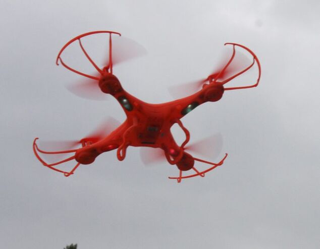 NINCOAIR Quadrone Spike 2.4GHz RTF