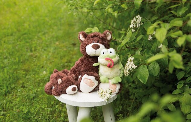 NICI Plüsch Braunbär liegend, 20 cm (öko-grün)