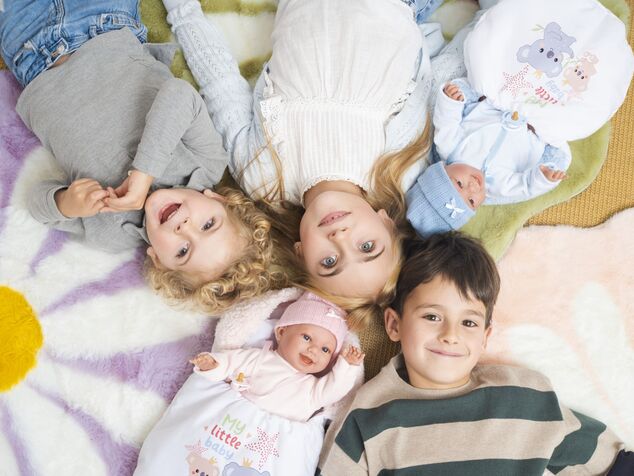 Llorens 63805 NEW BORN - muñeca bebé realista con sonidos y cuerpo de tela suave
