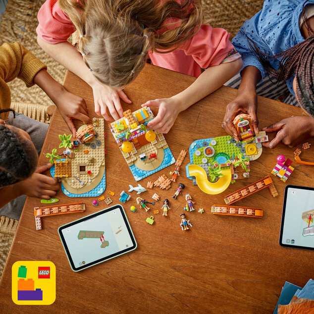 LEGO® Friends 42673 Rodinná dovolenka na pláži