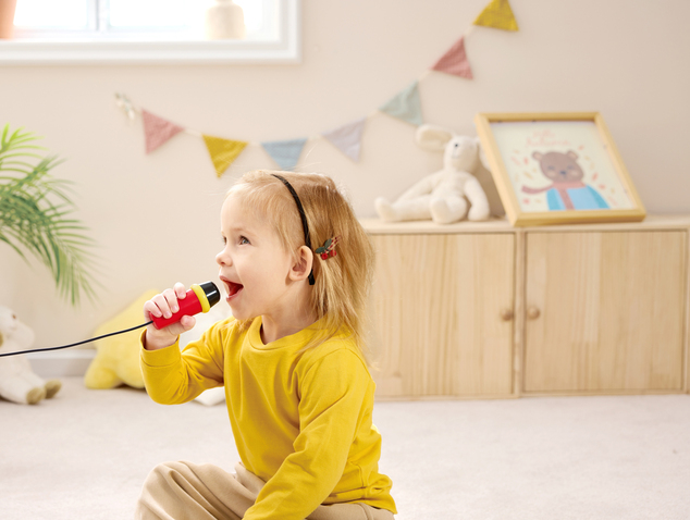 Hape Boombox rádio s mikrofónom Pixelz - so svetelnými a zvukovými efektmi