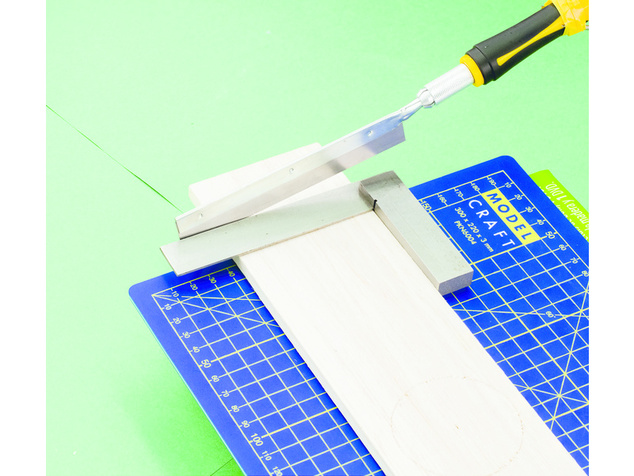Sega manuale per modellismo con lame intercambiabili (set di 8 pezzi)