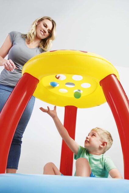 Bestway 93541 Detské nafukovacie hracie centrum s otvormi na lopty Fisher Price