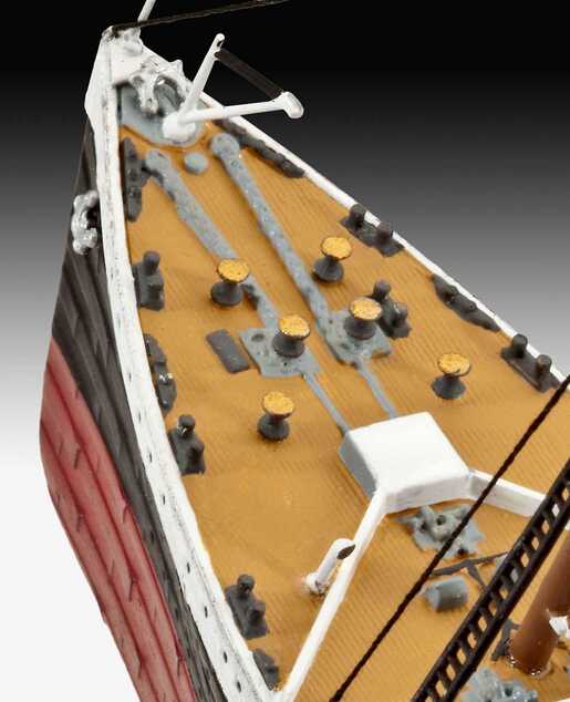 Plastic ModelKit loď 05210 - R.M.S. TITANIC (1:700)