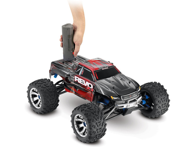 Traxxas Nitro Revo 1:8 s BlueTooth RTR zelené