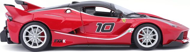 Bburago 1:24 Ferrari Racing FXX K Metallic Rot
