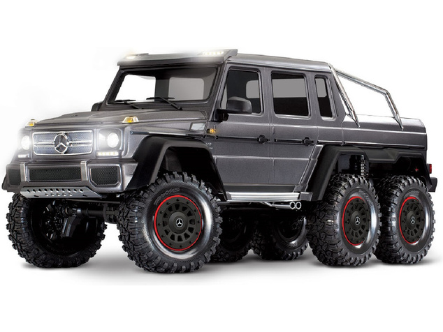 Traxxas TRX-6 Mercedes G 63 6x6 1:10 RTR strieborný