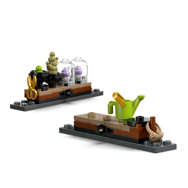 LEGO® Harry Potter 76445 Rokfortský hrad: Hodina herbológie