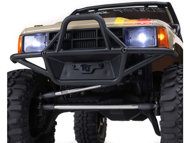 Axial SCX10 III Toyota SR5 1987 4WD RTR peščeni