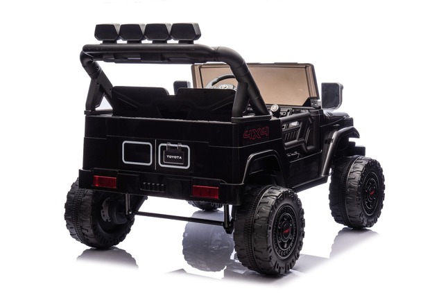 Elektrické autíčko Toyota FJ Cruiser XXL s pohonom 4x4, licencované (Dvojmiestne), čierne,