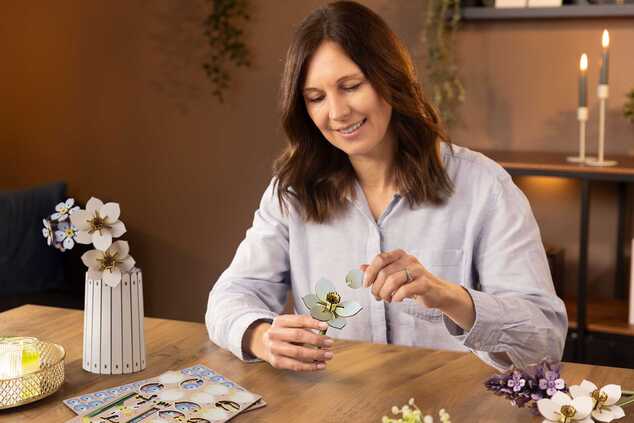 REVELL Flowers 00630 - Blossom Festival