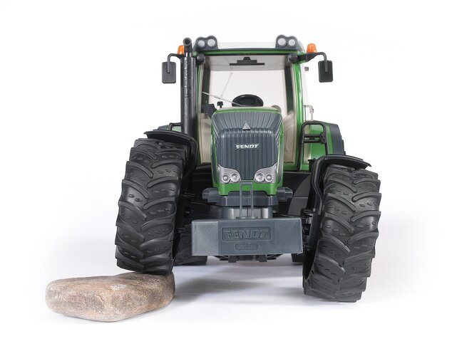 Bruder 03040 hračka traktor fendt 936 vario