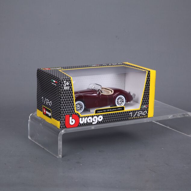 Bburago 1:24 Jaguar XK 120 Roadster (1951) Rot