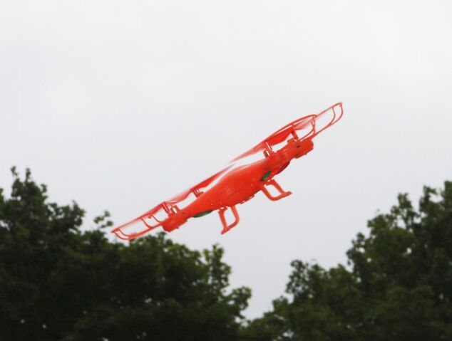 NINCOAIR Quadrone Spike 2.4GHz RTF