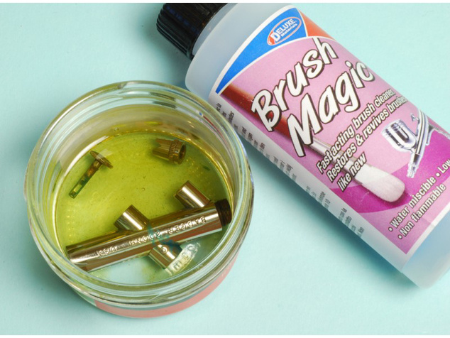 Brush Magic čistič štetcov a striekacích pištolí 125ml