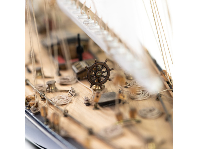 AMATI Endeavour plachetnica 1934 1:35 kit