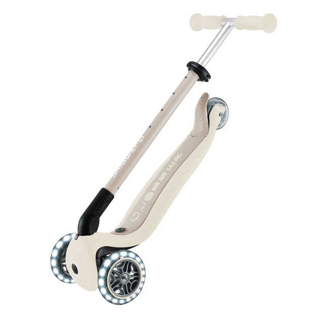 Globber Detská kolobežka Go up active lights ecologic Coconut