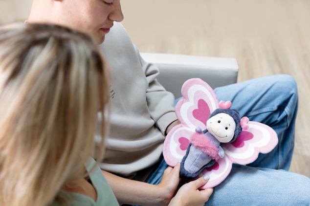 NICI farfalla di peluche Love in scatola regalo, 21 cm