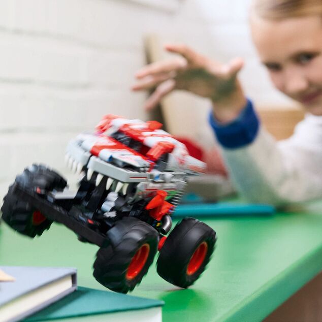 LEGO® Technic 42200 Monster Jam™ ThunderROARus™ s naťahovacím motorom