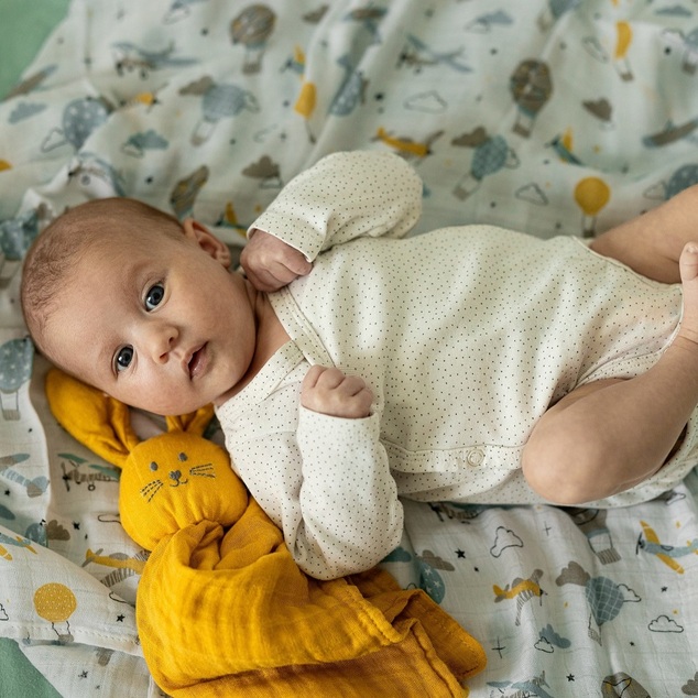 PETITE&amp;MARS Maznáčik bambusový mušelínový Hugo Misty Green 0m+
