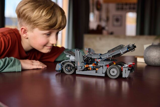 LEGO® Technic 42173 Sivé hyperauto Koenigsegg Jesko Absolut