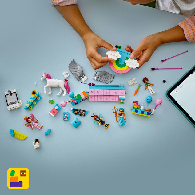 LEGO® Friends 42661 Kostýmová párty s jednorožcom a vílou