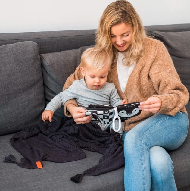 BABYONO Black &amp; White Spielbuch