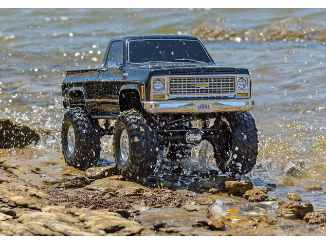 Traxxas TRX-4 Chevrolet K10 1979 1:10 RTR strieborný