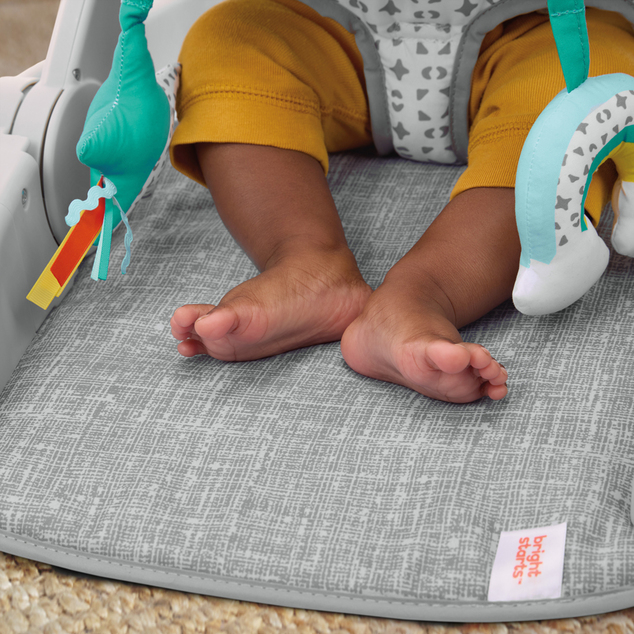 BRIGHT STARTS Siège d'apprentissage avec jouets prêt pour le voyage Learn-to-Sit™ Gris, 4m+