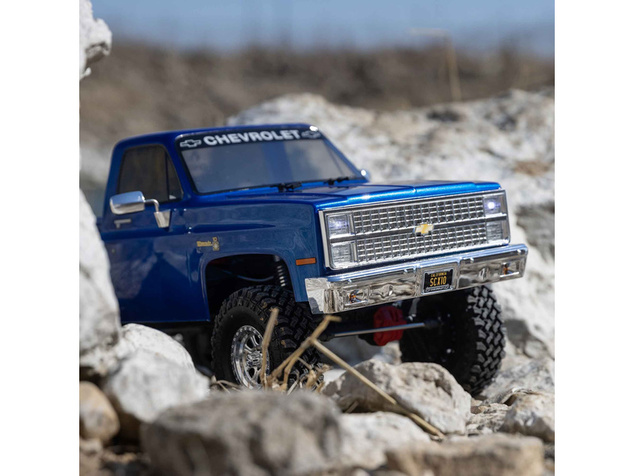 Axial SCX10 III Base Camp 1:10 4WD Chevy K10 1982 RTR čierny