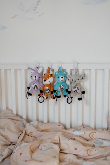 Zajačik/Zajac babyted hrkálka plyš 30cm záves na postieľku/kočík