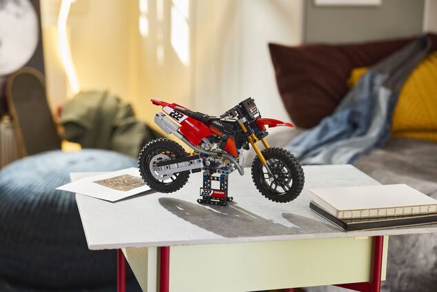 LEGO® Technic 42238 Moto Ducati Desmo450 MX Factory