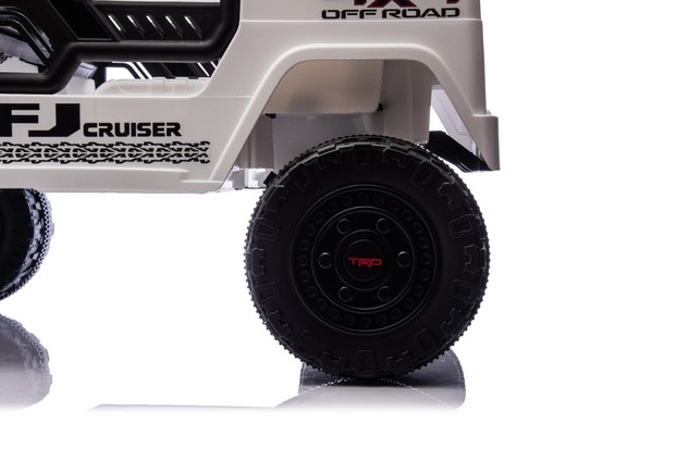 Elektrické autíčko Toyota FJ Cruiser XXL s pohonom 4x4, licencované (Dvojmiestne), biele,