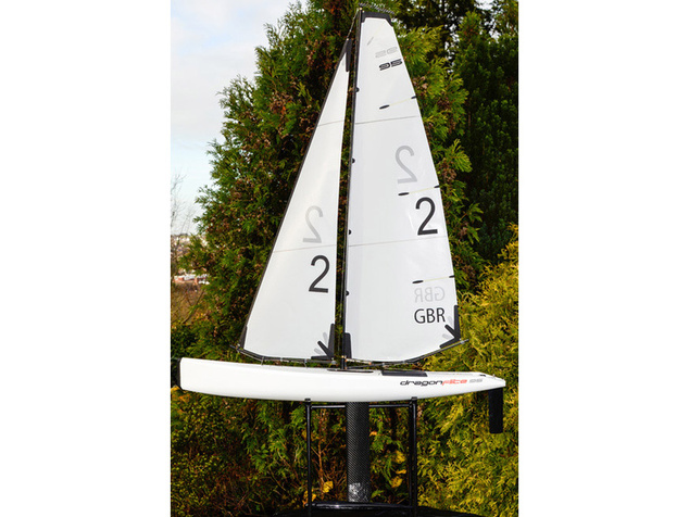 Dragon Flite 95 plachetnica RTR