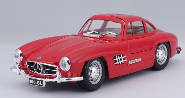 Bburago 1:24 Mercedes Benz 300SL Rot