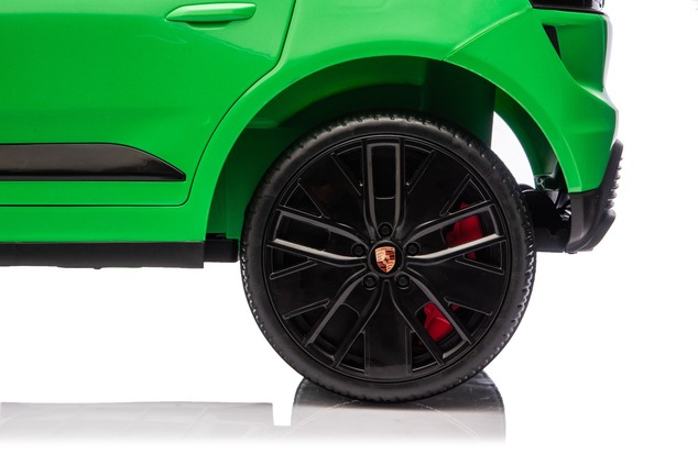 Elektrické autíčko Porsche Macan 12V s pohonom zadných kolies a licenciou (Jednomiestne),