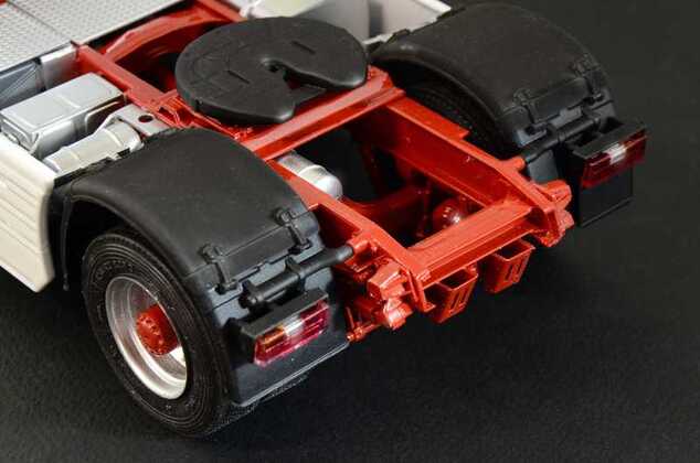 Model Kit truck 3926 - IVECO TURBOSTAR 190.48 SPECIAL (1:24)