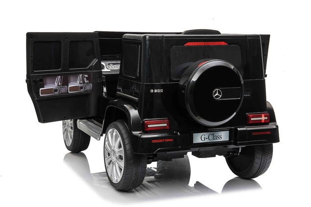 Elektrické autíčko Mercedes G500 12V, čierne, 2,4 GHz diaľkové ovládanie, USB / SD Vstup,