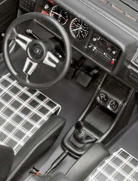 Plastikmodellbausatz Auto 07072 - VW Golf 1 GTI (1:24)