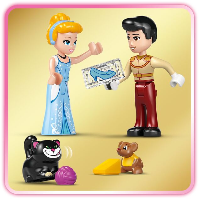 LEGO® Disney 43275 Popoluškin zámok a kočiar s koňmi