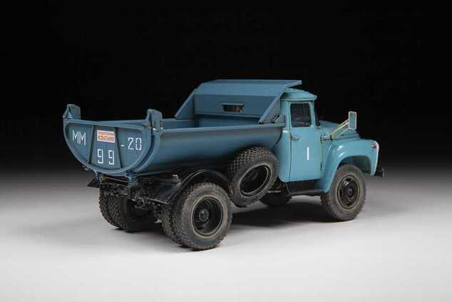 Model Kit auto 43004 - ZIL 130 (1:43)