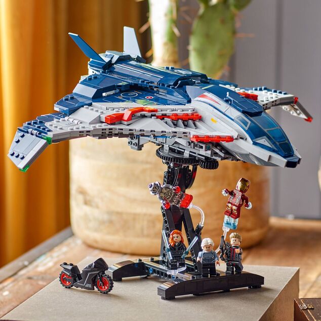 LEGO® Marvel 76325 Avengers 2: Vârsta lui Ultron Avionul Quinjet