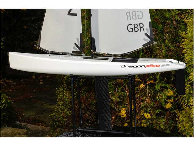 Dragon Flite 95 plachetnica RTR