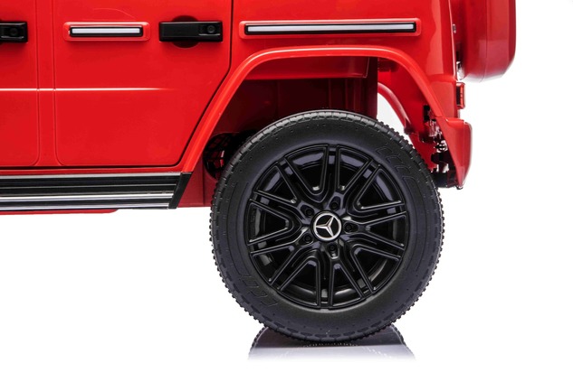 Auto elettrica Mercedes G580 12V, rosso, telecomando 2,4 GHz, Bluetooth, USB