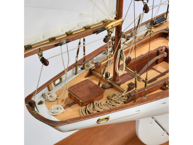 AMATI Dorade plachetnica Fastnet cup 1931 1:20 kit