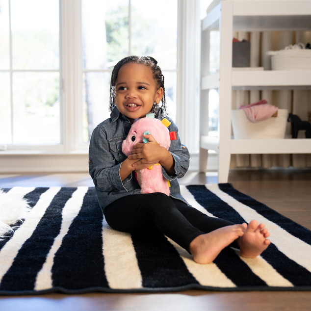 BABY EINSTEIN Hračka uklidňující se senzorem pláče - mořský koník růžový